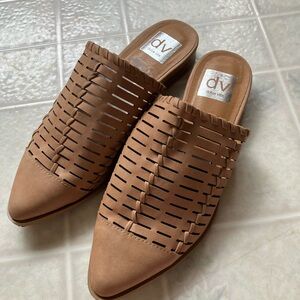 Dolce Vita Issa Woven Pointed Toe Stacked Heel Mules